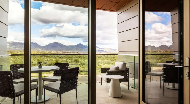 Двухместный номер Standard с балконом и с видом на горы Hilton North Scottsdale At Cavasson