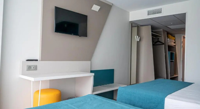 Трёхместный номер Standard с балконом Hotel Le Quetzal
