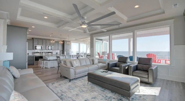 Suite Southern Charm, Забронировать Отель Остров Оук Северная Каролина