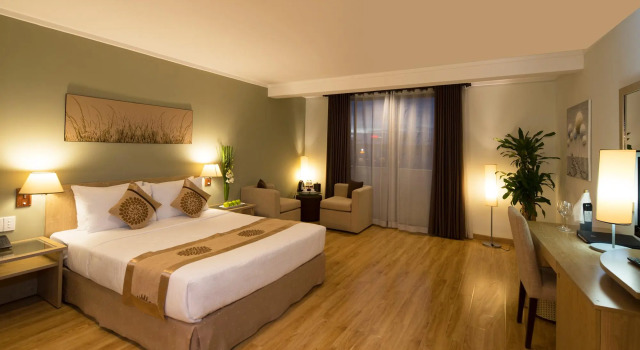 Номер Deluxe Vien Dong Hotel - Near Bui Vien Walking Street