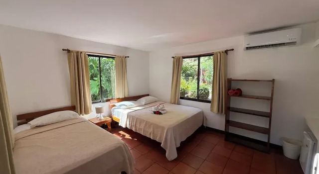 Трёхместный номер Standard с балконом и с красивым видом из окна Hotel El Jardin