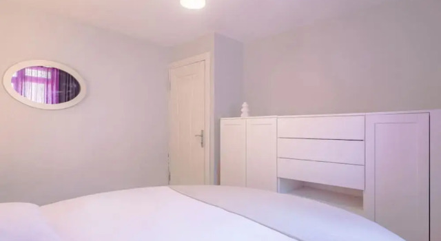 Colorful and Central Flat With Balcony in Kadikoy