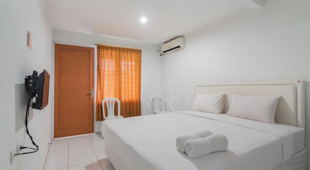 Urbanview Hotel Kazanan Lembang Bandung by RedDoorz, Book Hotel Billige hoteller i Parompong