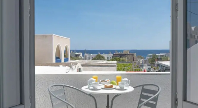 Двухместный номер Standard с балконом и с видом на море Join Us Low Cost Rooms