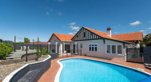 Вилла Central Paradise Lodge II spa & Swimming pool