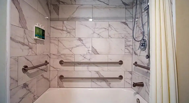 Четырёхместный люкс Отель Equus Inn Ocala