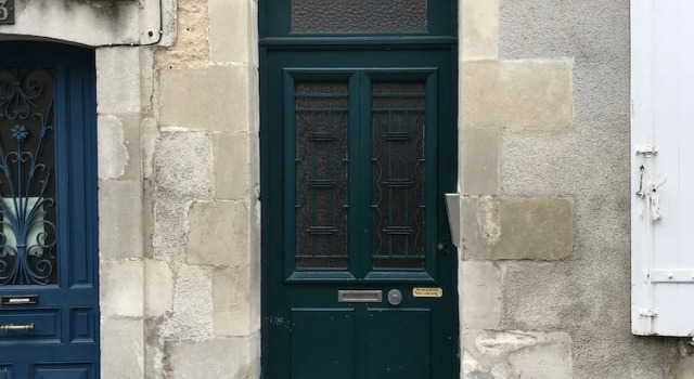 Bel Appartement Avec Cour Privative, Rezerwuj Apartament Apartamenty w Poitiers, Apartament
