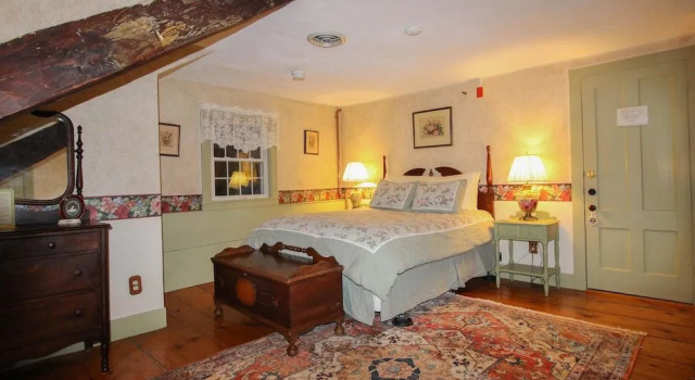 The Nutmeg Inn, Rezerwuj Bed and Breakfast Hotele w New England z basenem, Basen