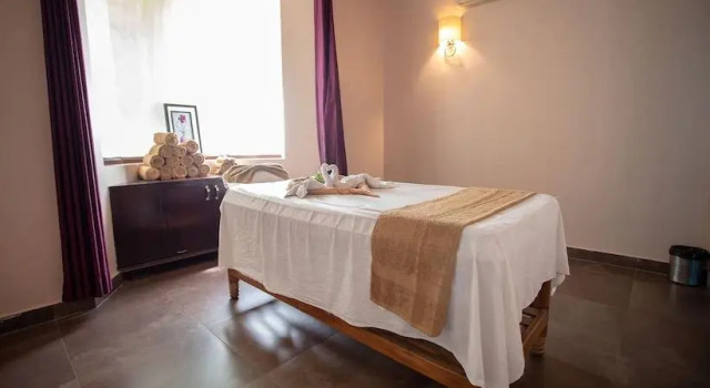 Corbett River Creek by Harmony Hotels & Resorts, Boek Hotel Marchula 