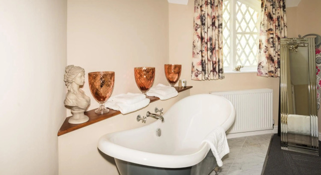 The Coach House Apartment at Cefn Tilla Court, Usk, Забронировать Апартаменты/квартира Гвент Brecon Beacons