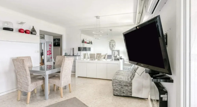 Stunning Panoramic Beach Views Apt With Terrace