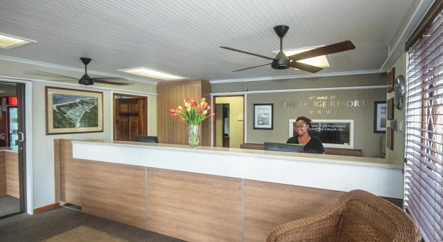 Pine Lodge Resort, Забронировать Курортный отель Саммерстранд 