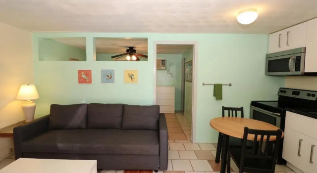 Двухместная студия Grove City Motel