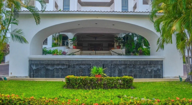 Condominio 02 recamaras Enna Inn Ixtapa, Забронировать Отель Отели Ixtapa-Zihuatanejo с бассейном, Бассейн
