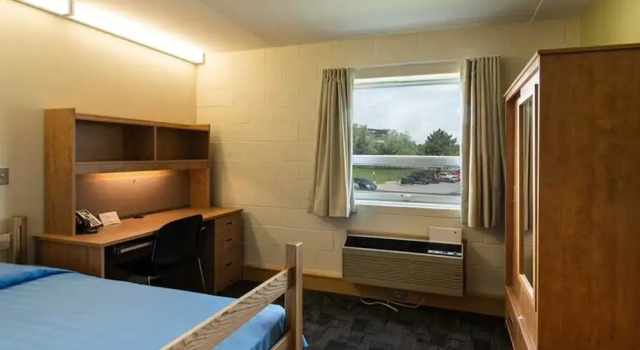 Backpacker College @ St. Lawrence University, Varaa Hotelli Kingston 