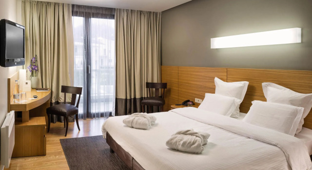 Esperos Palace Luxury & Spa Hotel, Buchen Sie Resort Hotels in Mazedonien mit Parkplatz, Parkplätze