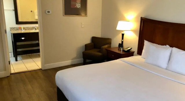 Двухместный номер Standard Blu Pacific Hotel
