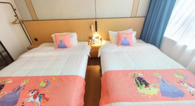 Weilanjian Hotel (Haikou Meilan Airport), Rezerwuj Hotel Hotele 3-gwiazdkowe w Hainan, 3*