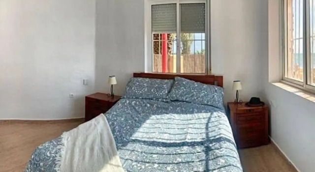 Apartamento Mar Menor, Los Urrutias - Stunning beachfront apartment with huge patio