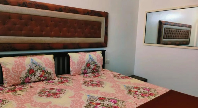 Goa Homeland 3 double bed Calangute, Забронировать Отель Отели Калангут с бассейном, рядом с Пляж Калангут, Бассейн