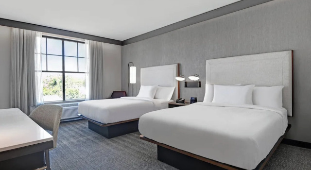 Suite Courtyard by Marriott Manhattan Aggieville