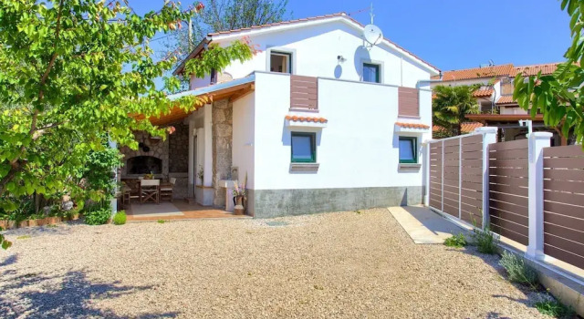 Вилла Tranquil Getaway Polje Villa With Pool
