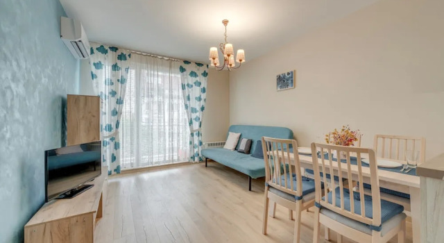Bright and Newly Refurbished Apartment Near Center