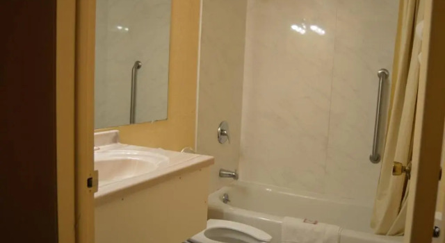 Номер Standard Travelers Inn