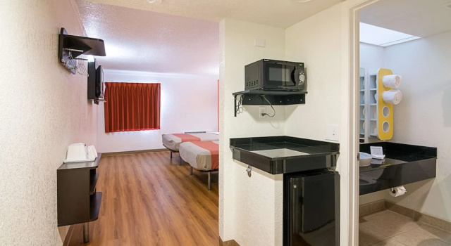Четырёхместный номер Deluxe Motel 6-Tampa, FL - Fairgrounds