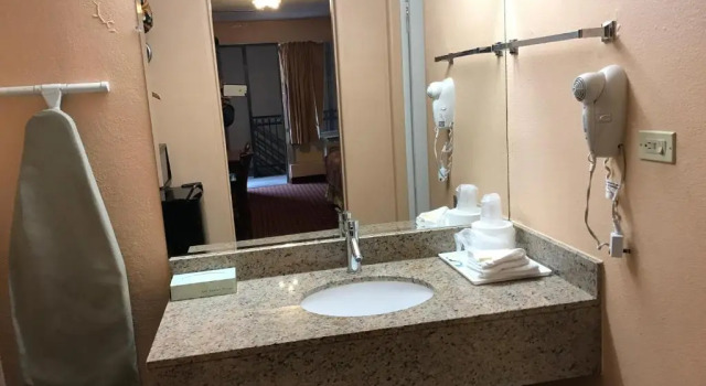 Четырёхместный номер Standard Travel Inn