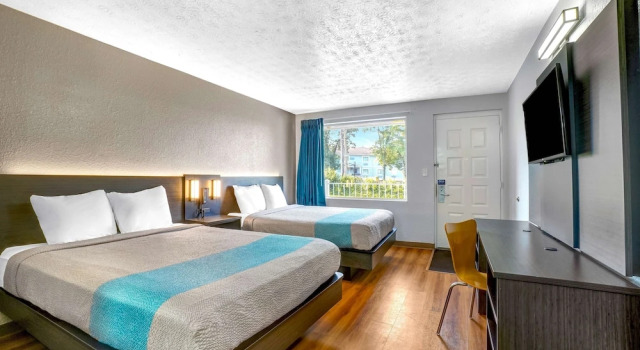 Четырёхместный номер Standard Motel 6 Lexington I-75 Hamburg
