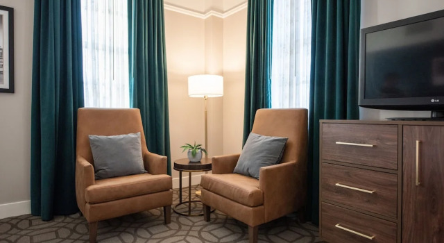 Двухместная Corner Studio Executive Magnolia Hotel Omaha Downtown - Old Market