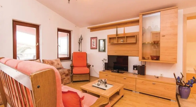 Serene Holiday Home in Vir near Sea, Забронировать Отель Отели Zadar Islands 3 звезды, 3*