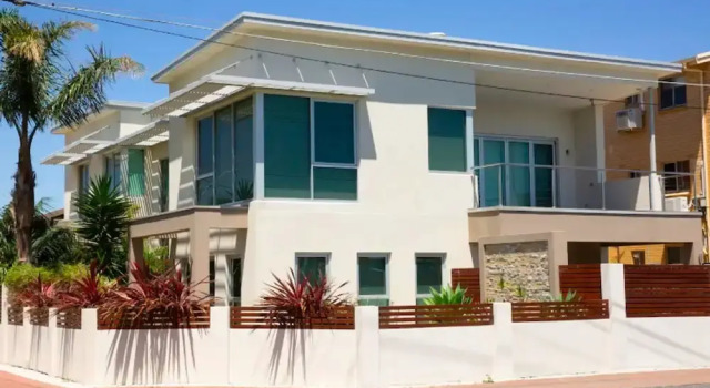 Adelphi Waterfront 2 Bedroom Ground Floor Home, Book Hotel Glenelg 