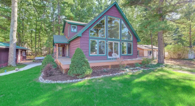 Коттедж Near Beach Access: Torch Lake Cabin Retreat!