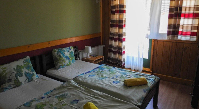 Vadkacsa Panzio, Rezervovat Hotel Balatonkenese 