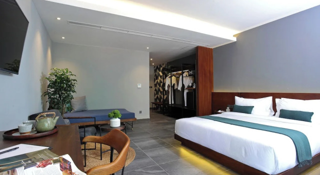 Двухместный номер Deluxe с балконом и с видом на город Baitong Hotel & Resort Phnom Penh