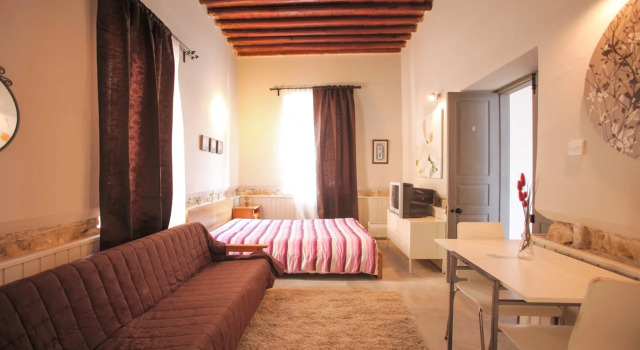 St. Lazaros Studios, Book Apartment Larnaka Larnaca Region, near Pierides Archaeological Museum