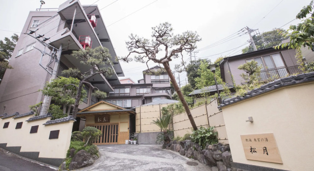 Atami Kinomiyanoyu Shogetsu, Boek Hotel Hotels in Tokai met parkeren, Parkeren