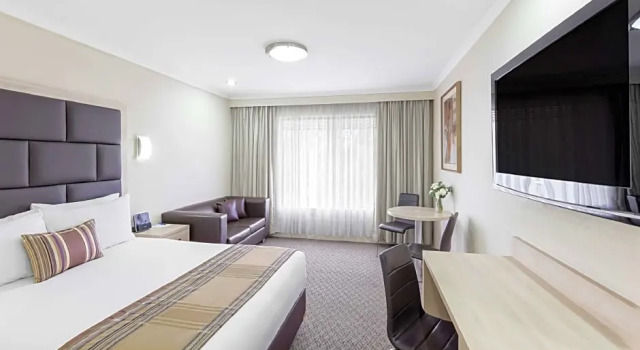 Трёхместный номер Deluxe Garden City Hotel, Best Western Signature Collection