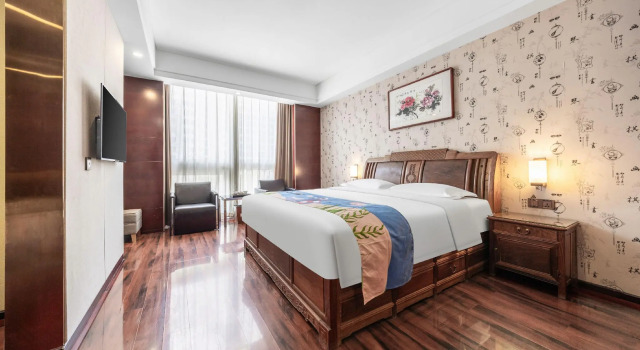 Chonpines Hotels·Caoqiao Metro Station