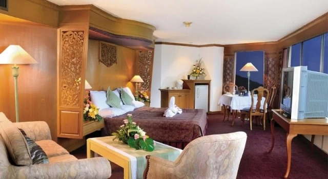 Hotel Grand Heritage Hotel And Condominium