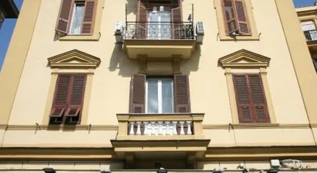 Bed & Breakfast De Bono, Забронировать Отель Фьера-Фуоригротта Неаполь, рядом с Выставочный центр Mostra d'Oltremare