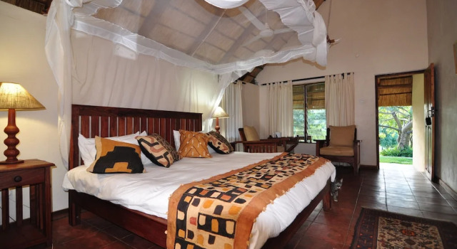 Ngala Beach Lodge, Book Hotel 3-stjernede hoteller i Ngala, 3*