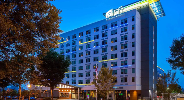 Aloft by Marriott Atlanta Downtown, Забронировать Отель СПА-отели Атланта, рядом с Atlanta First United Methodist Church, SPA-услуги