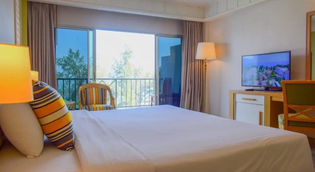 Двухместный номер Deluxe с балконом Seapine Beach Golf and Resort Hua Hin