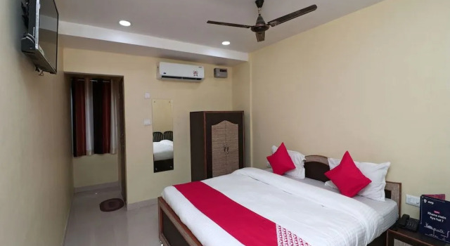 OYO 15355 Govind Guest House, Забронировать Гостевой дом Отели Горакхпур с завтраком, Завтраки