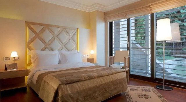 Deris Bosphorus Lodge, Boek Pension Beyoglu 
