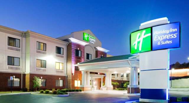 Номер Standard Holiday Inn Express & Suites Rocky Mount Smith Mountain Lake by IHG
