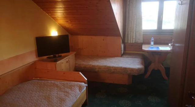 Одноместный номер Standard с балконом Hotel Wirt ZMinsta